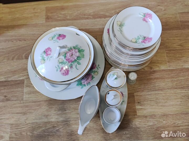 Сервиз столовый. 30 предметов