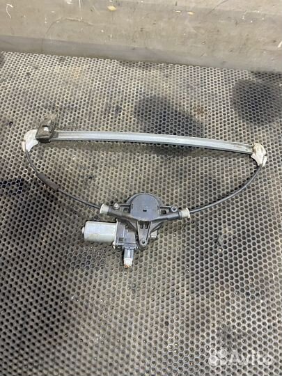 Стеклоподъёмник задний левый Nissan Qashqai J10