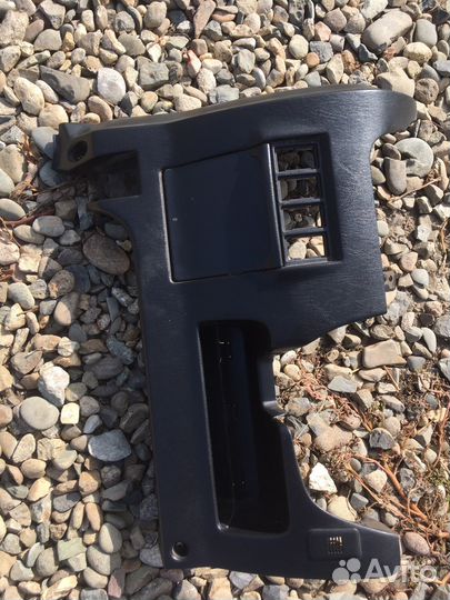 Toyota rav4 2004 панель нижняя водителя