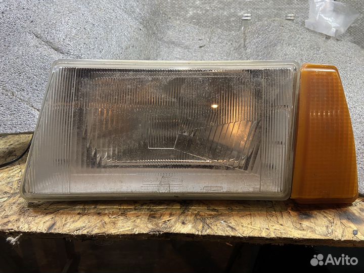 Фара передняя левая 2109