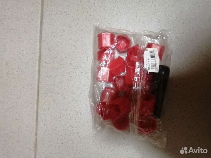 Заглушки колпачки на болт литых дисков