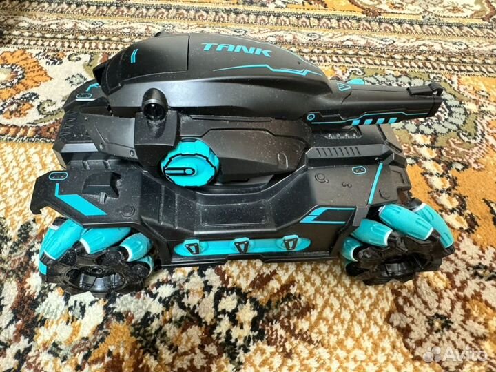 Игрушечный танк