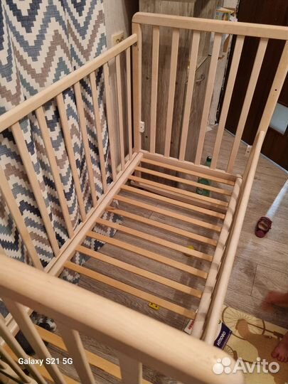 Детская кроватка
