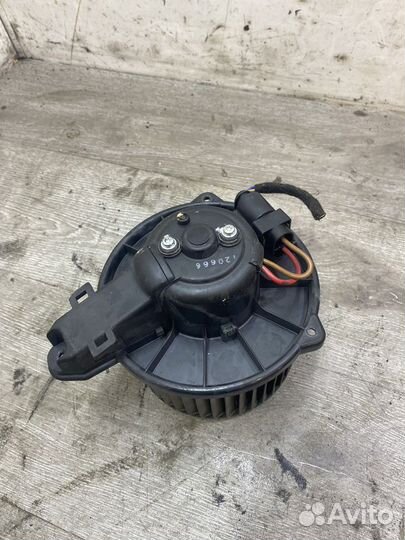 Моторчик отопителя Audi A6