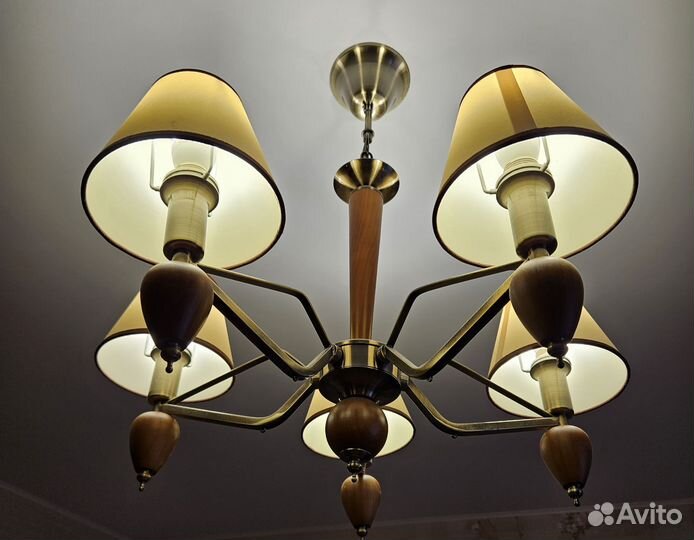 Люстра потолочная