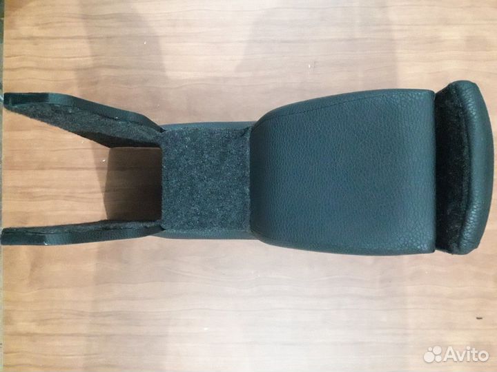 Подлокотник