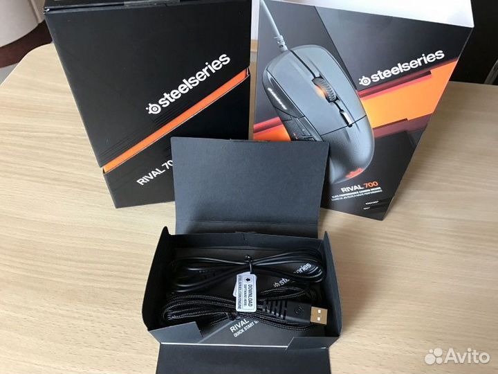 SteelSeries Rival 700 с дисплеем