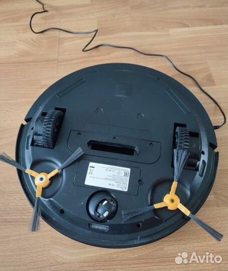 Робот пылесос royal