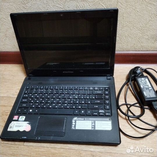 Ноутбук eMachines d443