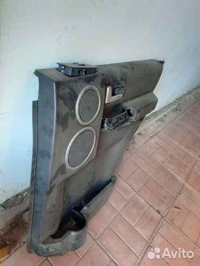 Обшивка двери Land Rover Discovery 3