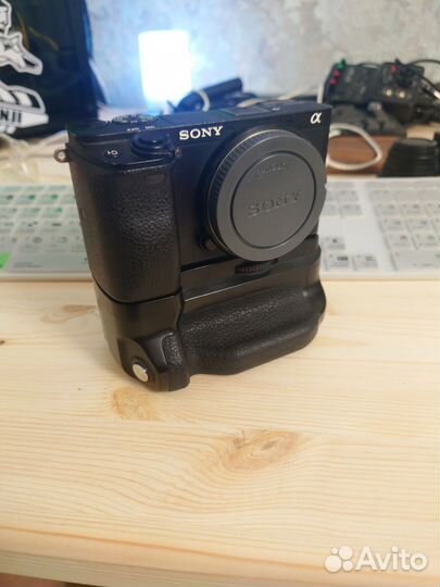 Sony a6300 body + комплект