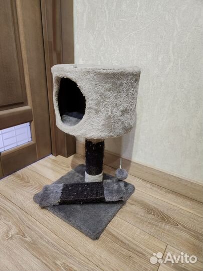 Домик для кошки с когтеточкой бу