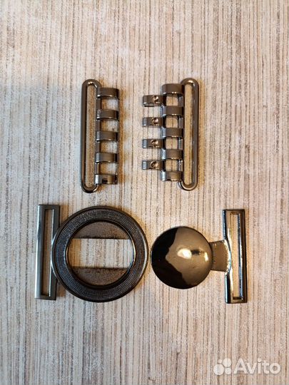 Пряжка- застежка металлическая для пояса