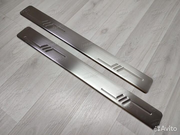 Накладки на пороги Toyota Corolla 2007-2013