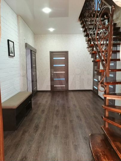 Коттедж 130 м² на участке 6 сот.