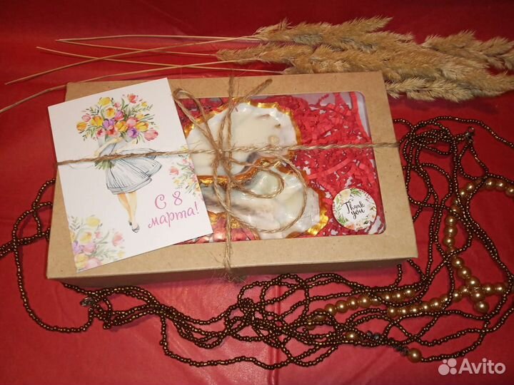 Свеча в ракушке устрицы