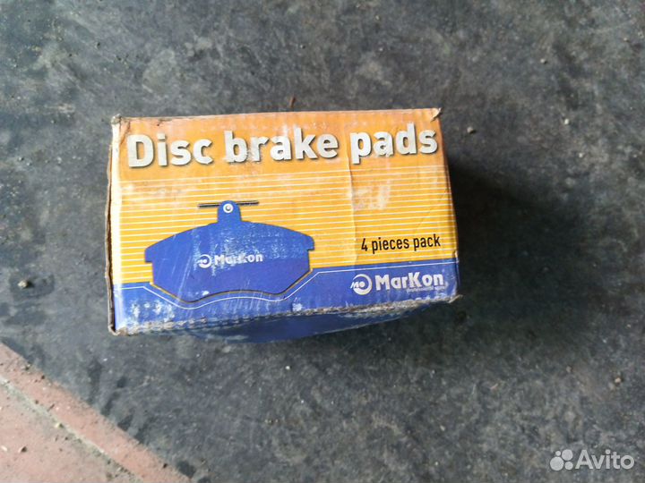 Передние тормозные накладки