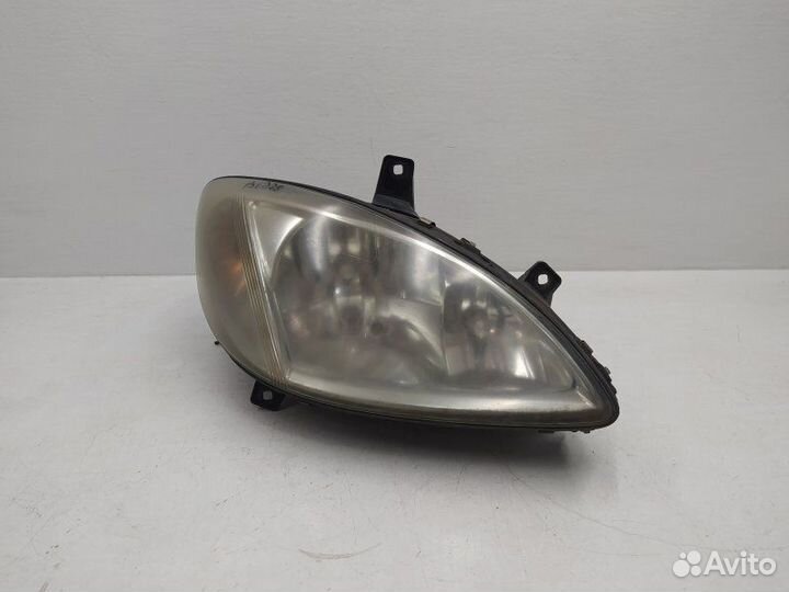 Б/У Б/У Фара правая Европа. Потертости на стекле