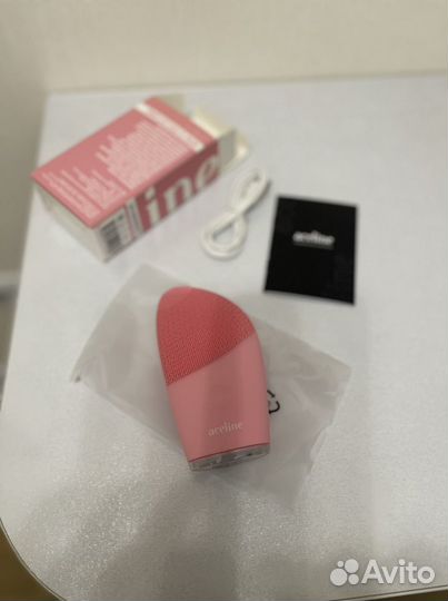 Прибор для ухода за лицом