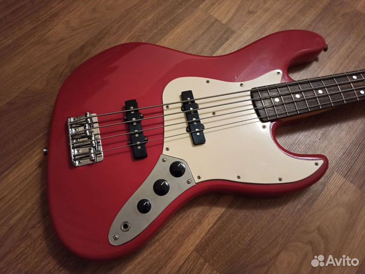 Squier Jazz Bass