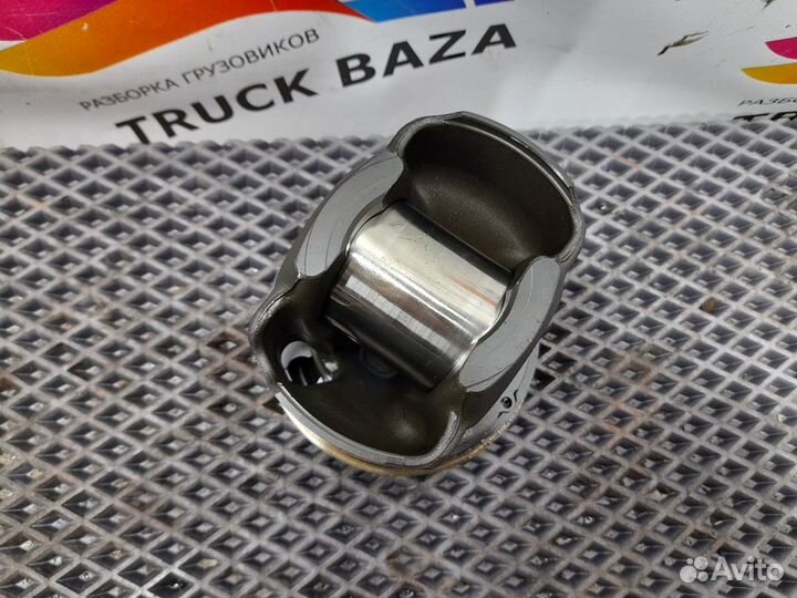 Поршень Renault T