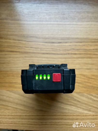 Зарядное Metabo SC 30 + аккумулятор Metabo 2Ah 18в