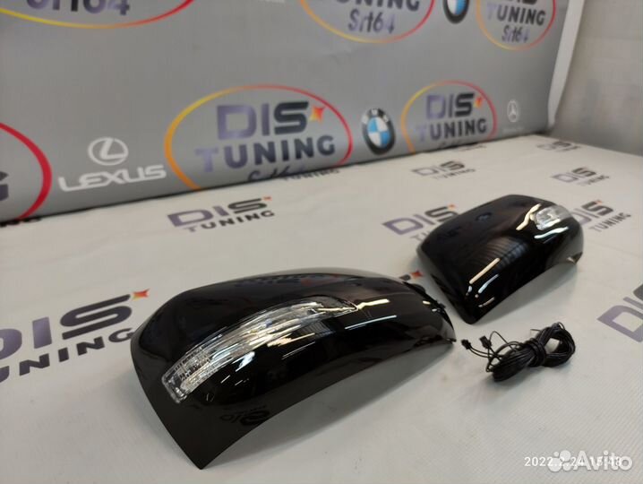 Накладки зеркал с поворотником LC200 2008-2011г