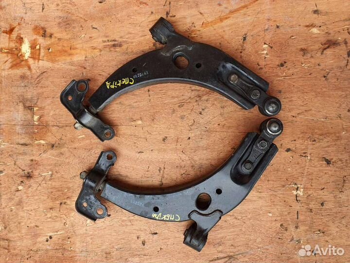 Рычаг передний Киа Спектра/ Kia Spectra, 2005г