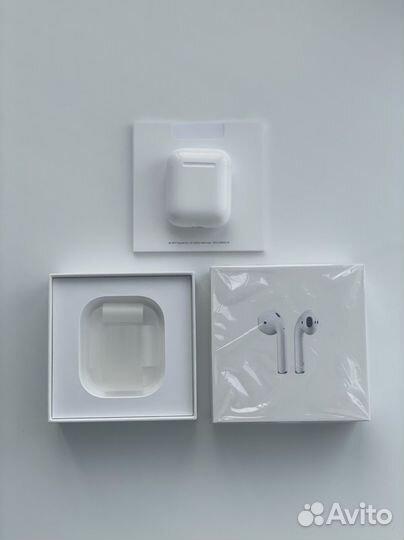 Беспроводные наушники apple airpods
