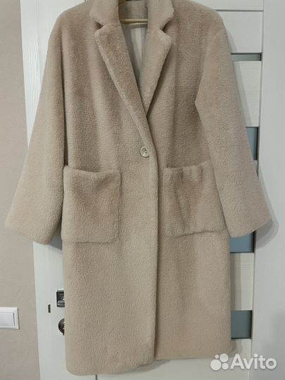 Пальто женское бежевое