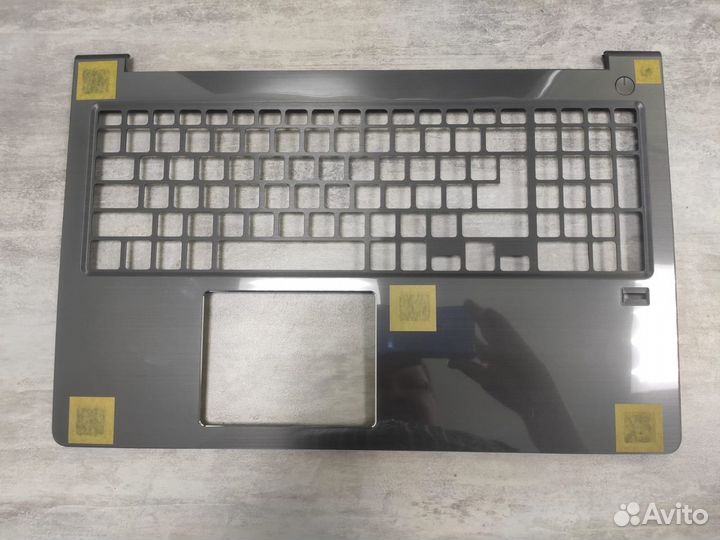 Верхняя часть корпуса (топкейс) Dell Vostro 5568