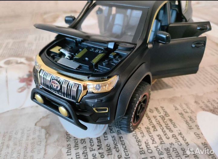 Toyota Land Cruiser Prado 1:24
