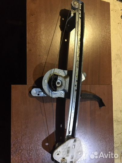 Электростеклоподьемник на renault logan1