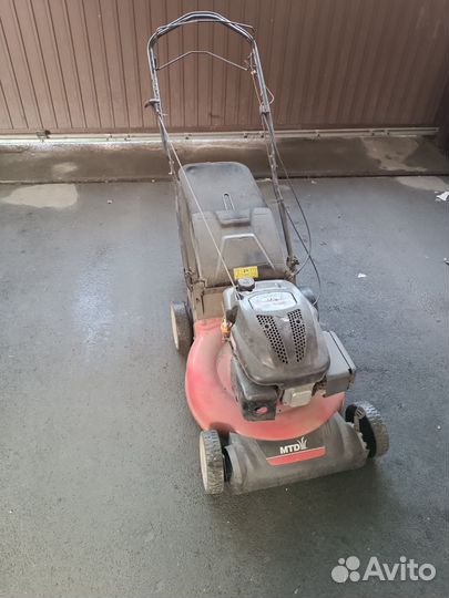 Газонокосилка бензиновая самоходная бу