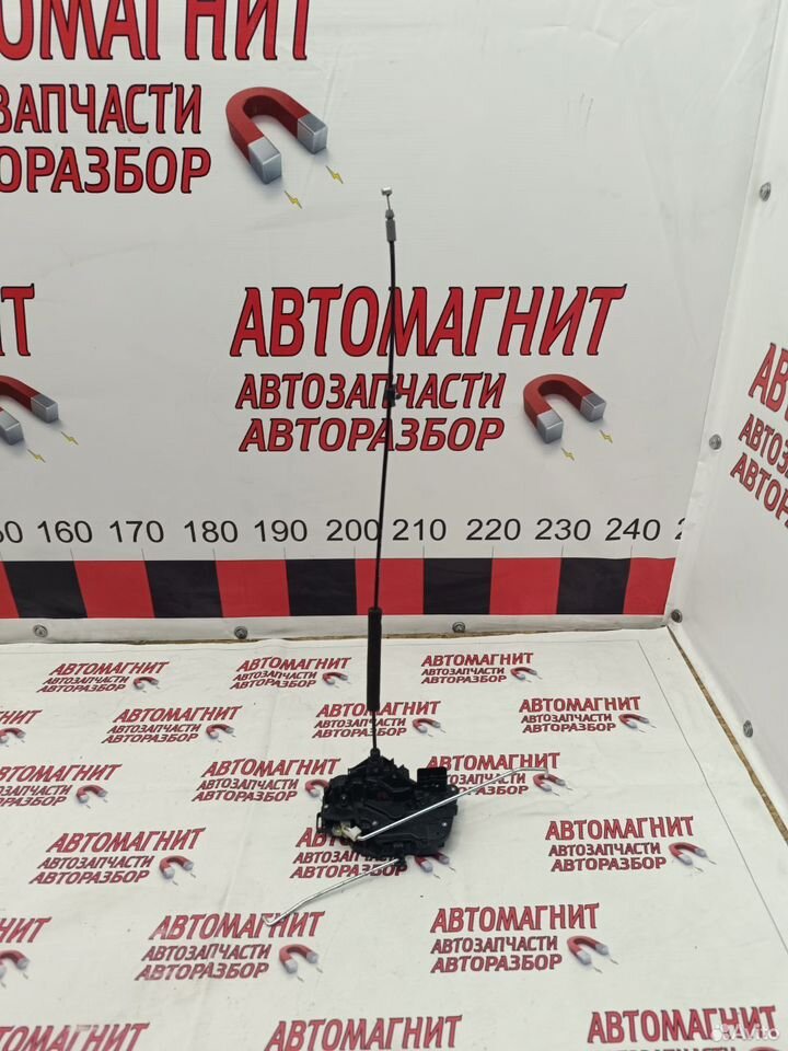 Замок передний левый Geely Atlas 16-22г