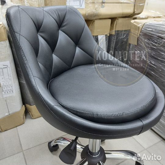 Стул мастера косметолога