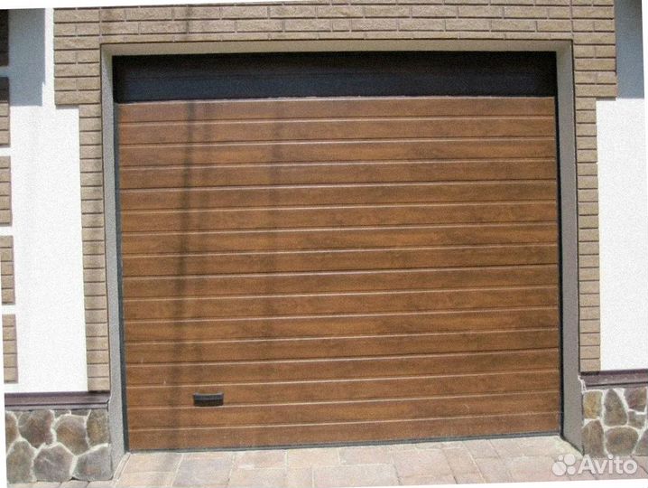 Ворота секционные подъемные (гаражные). Trend