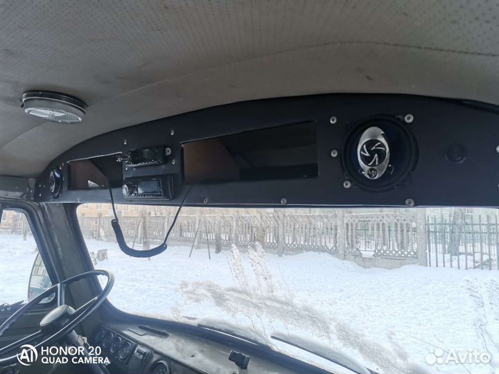 Акустическая полка в УАЗ буханка