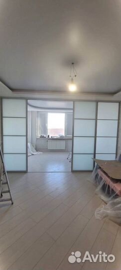 Стеклянная перегородка