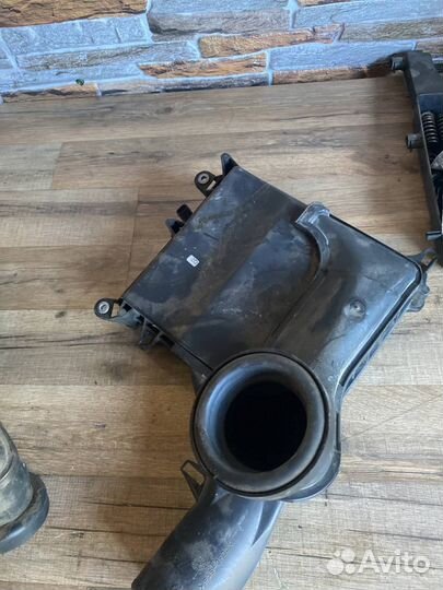 Корпус воздушного фильтра Mercedes W221 S65 AMG