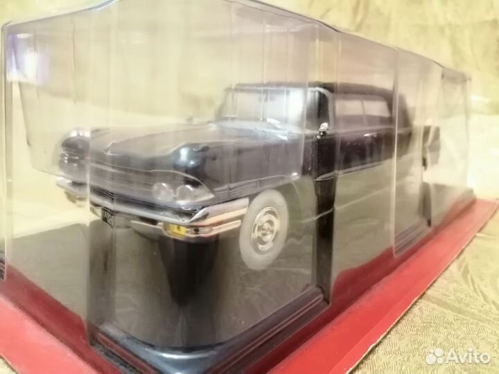Модель зил-111Д «Лимузин»(с тентом)в масштабе 1:24