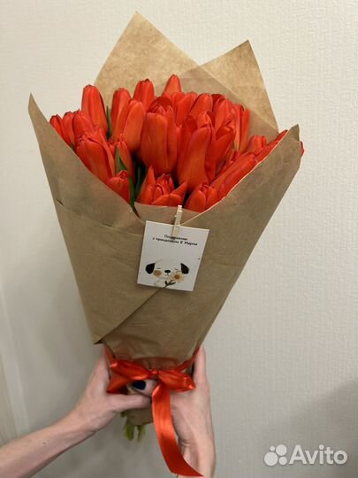 Тюльпаны супер яркие алые 49 шт в букете
