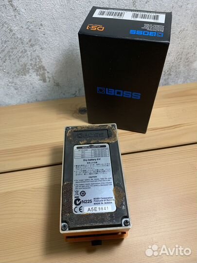 Гитарная педаль boss ds-1