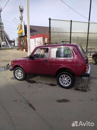 LADA 4x4 (Нива) 1.7 МТ, 2003, 143 000 км