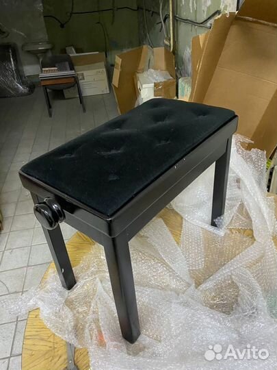 Банкетка для фортепиано