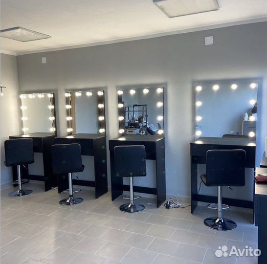 Место бровиста/визажиста