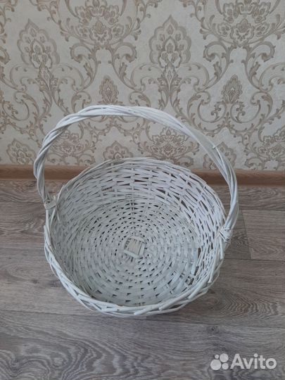 Корзина белая