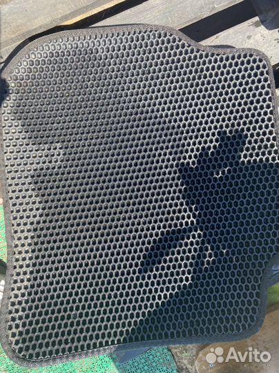 Продам коврики на skoda rapid