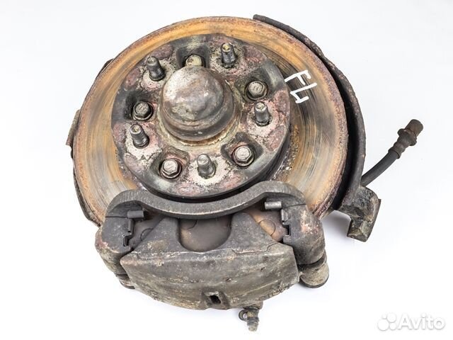 Кулак поворотный левый Toyota Dyna