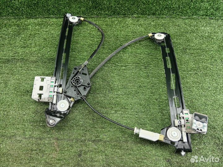 Стеклоподъемник передний правый Volkswagen Passat